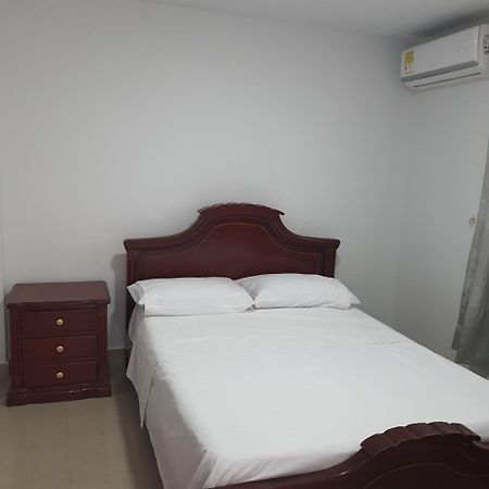 Hotel Velices Buga Luaran gambar