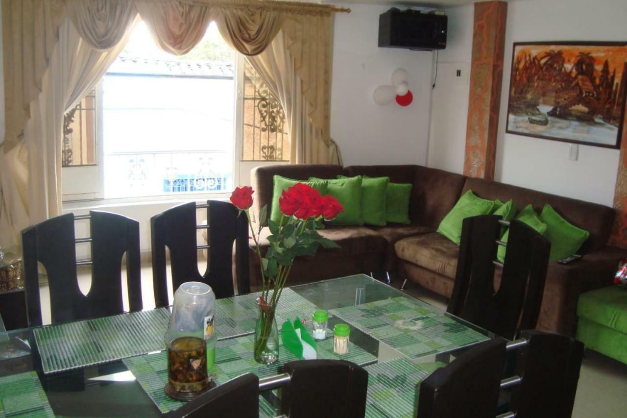 Hotel Velices Buga Luaran gambar