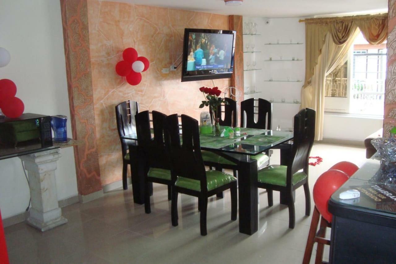 Hotel Velices Buga Luaran gambar